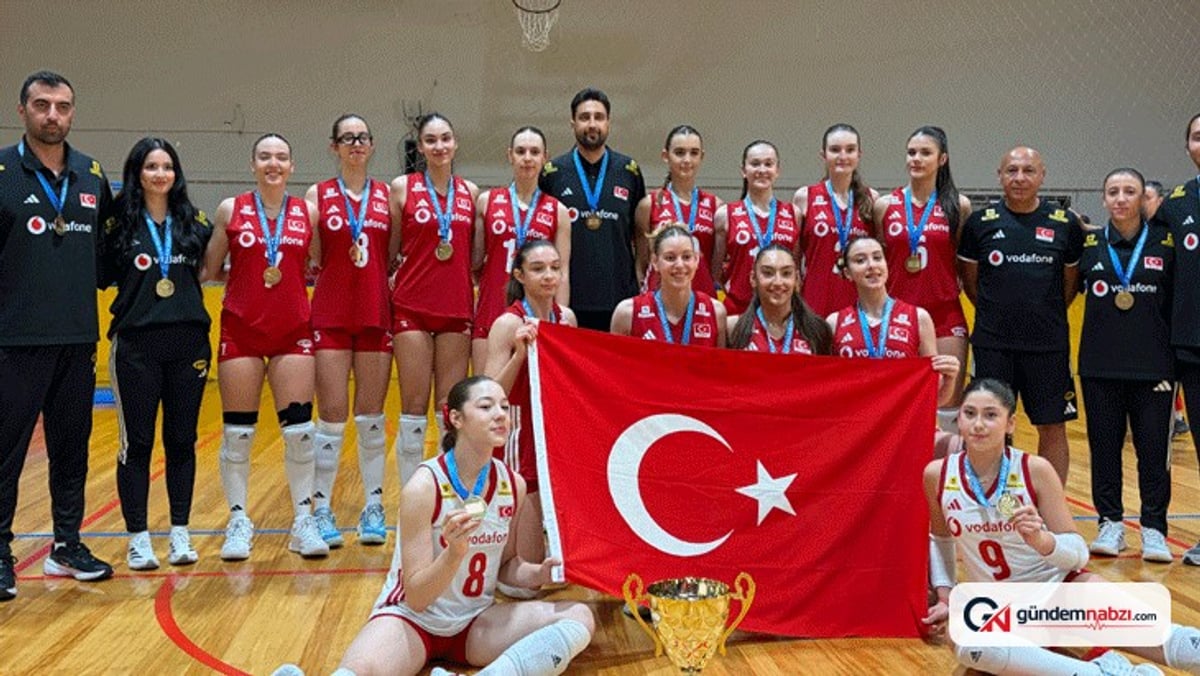 Voleybolda gelecek emin ellerde: Gençler umut verdi
