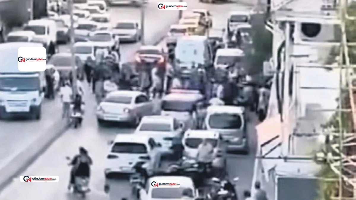 Adana'da husumetlilerine ateş açan şüpheli yoldan geçen genci vurdu