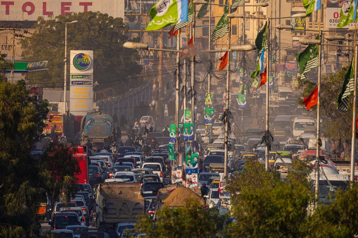Pakistan Keşmir'inde seçim öncesi 40 kişi öldü