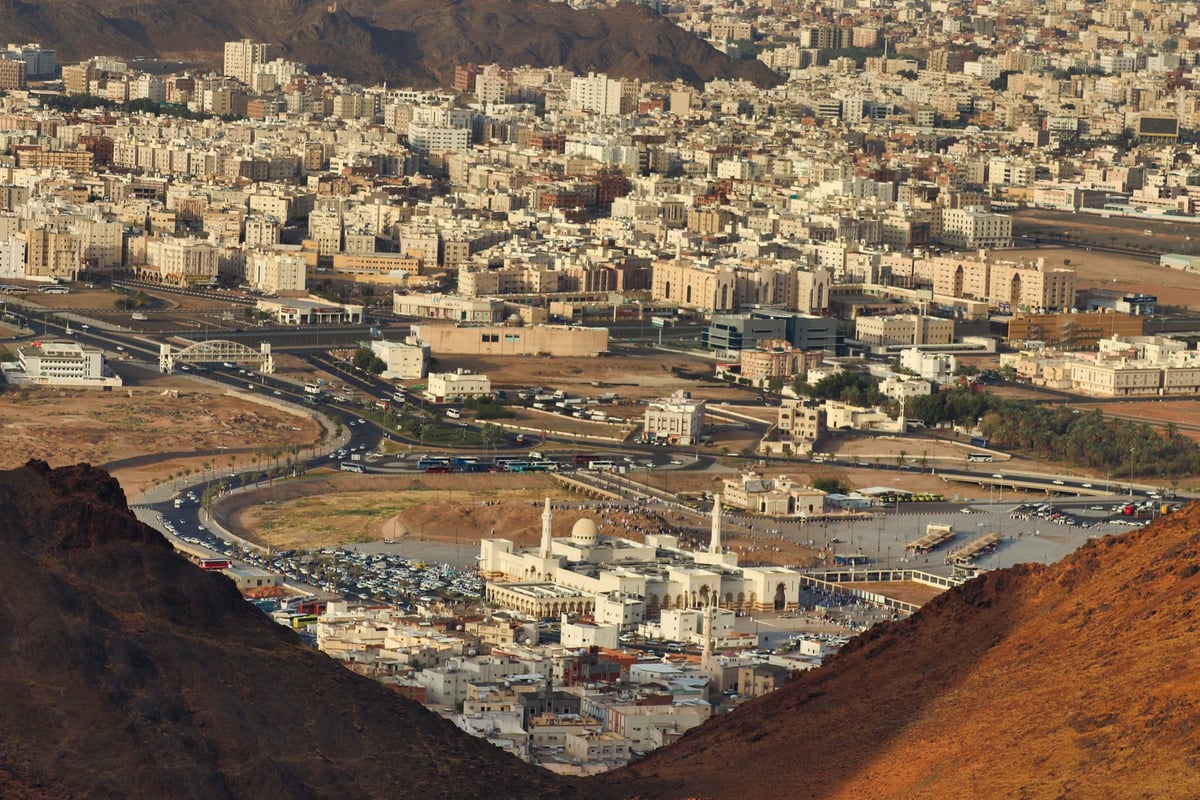 Yemen Savunma Bakanlığı Suudi Arabistan'dan abluka sonu istedi