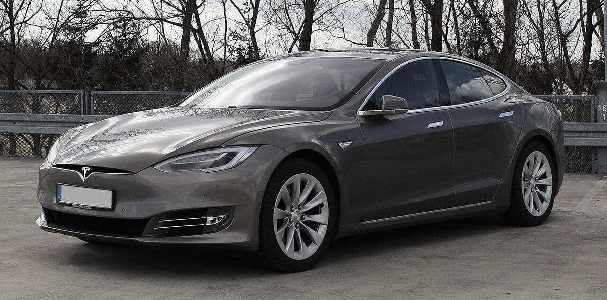 800 bin kilometreyi deviren Tesla Model S dayanıklılığını kanıtladı