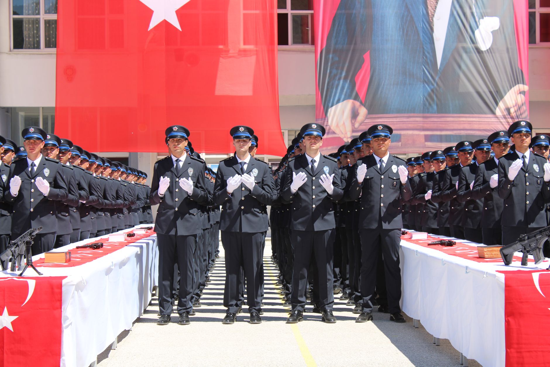 Kılıçdaroğlu, Genel Merkezde olağanüstü toplantı yaptı