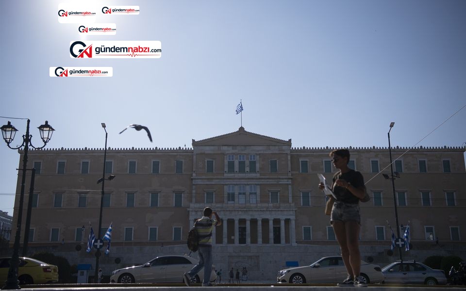 Yunanistan'da siyasi partilerin maliye politikaları incelenecek