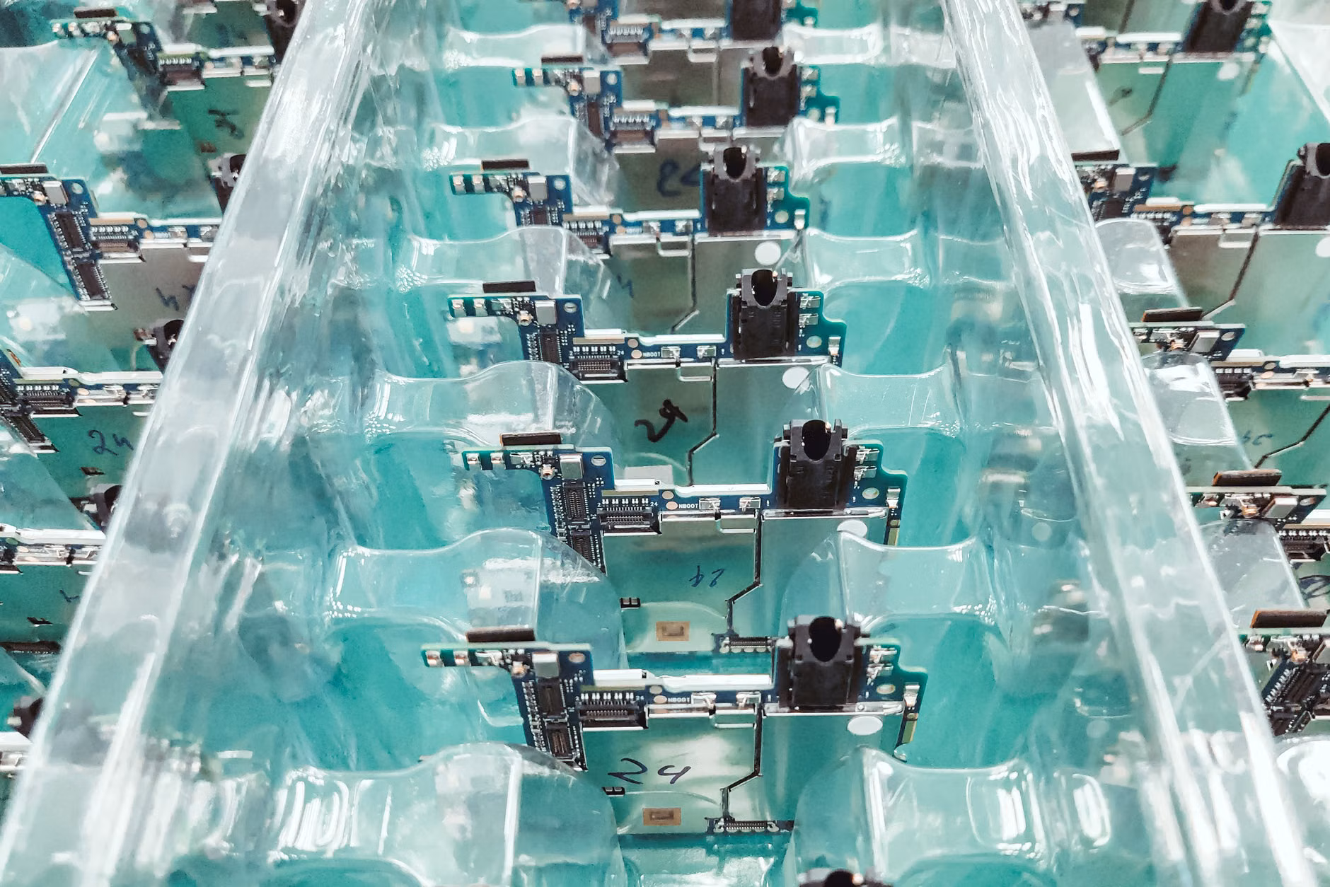 Çinli çip üreticisi ChangXin Memory Technologies borsada yükseldi