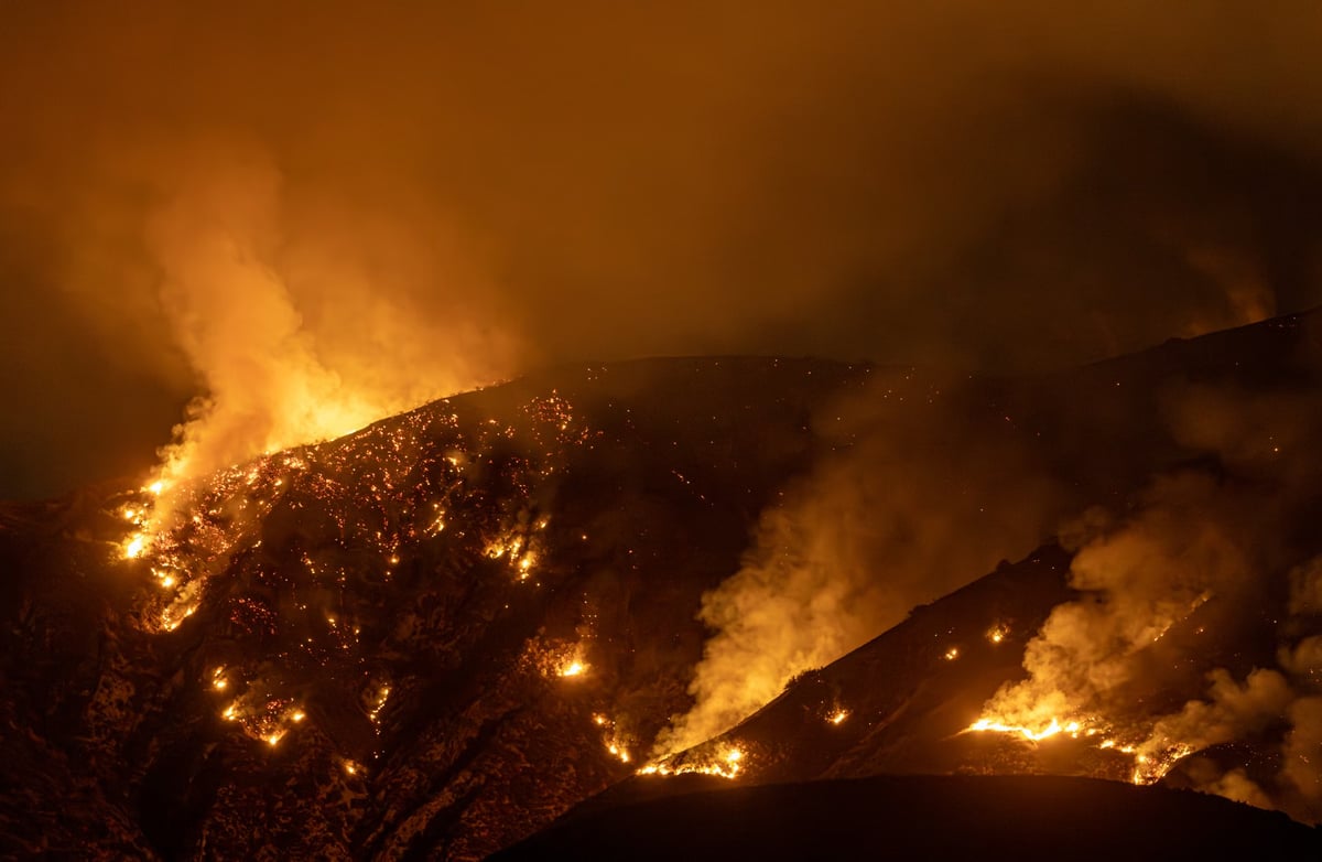 Antalya Kaş'ta orman yangını başladı