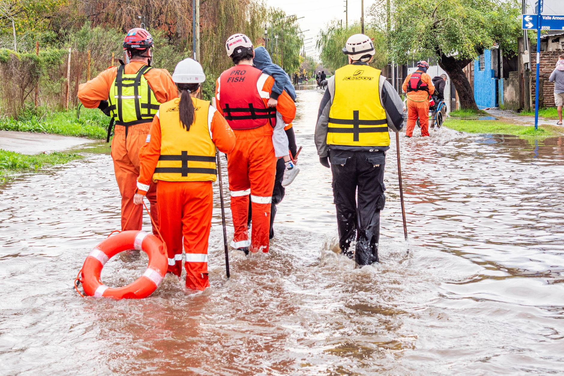 Şili'de fırtına ve sel felaketi: 100 bin kişi mahsur kaldı
