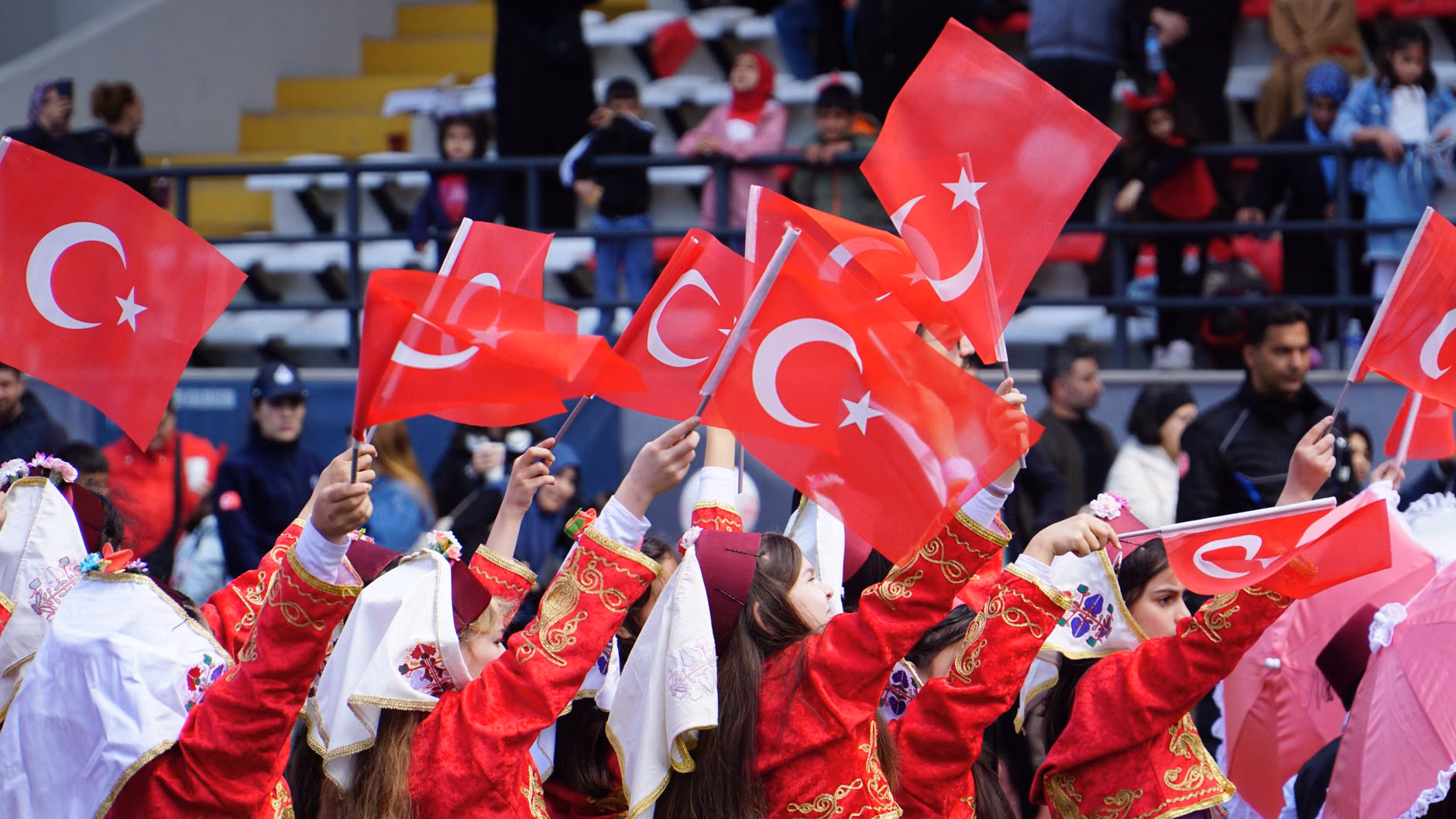 Karaman'da Türk Dünyası Şöleni yürüyüşle başladı