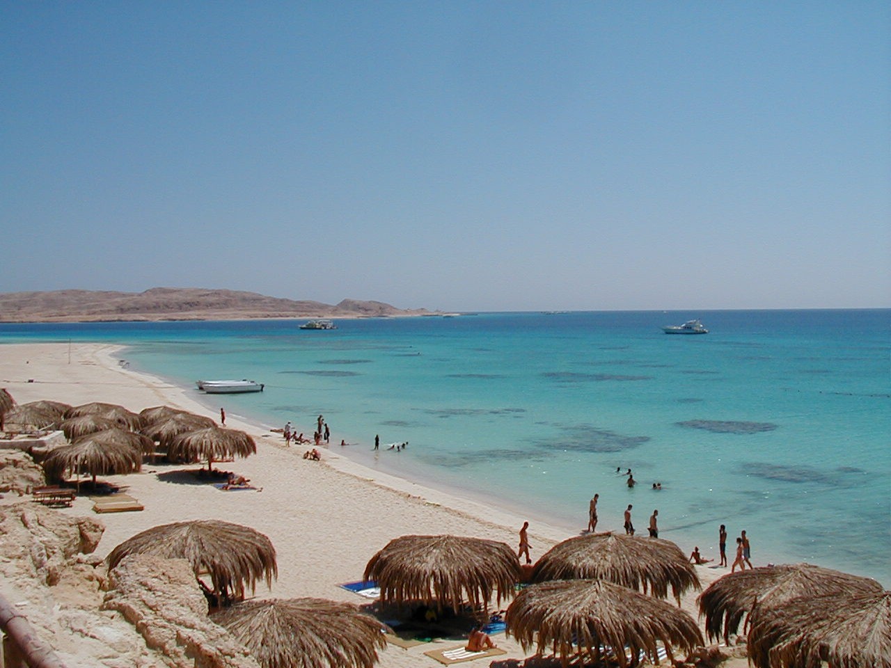 Ahu Yağtu, 12 yaş küçük sevgilisiyle Mısır'da tatil yaptı
