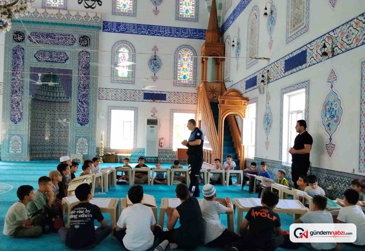 Manisa'da polisten çocuklara güvenlik ve trafik eğitimi
