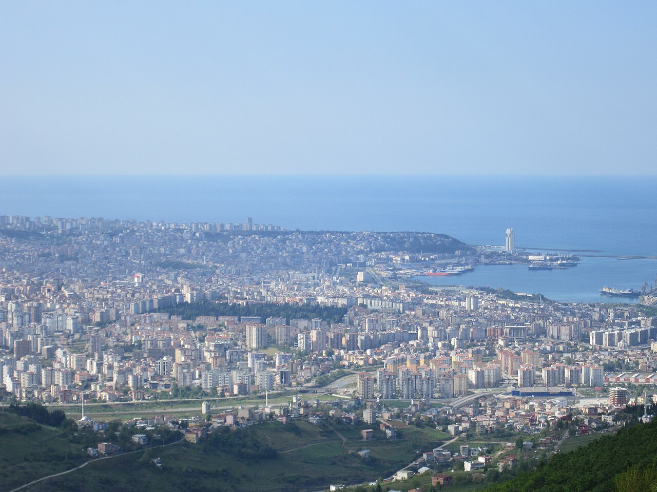 Samsun'da emekli polis millet bahçesinde intihar etti