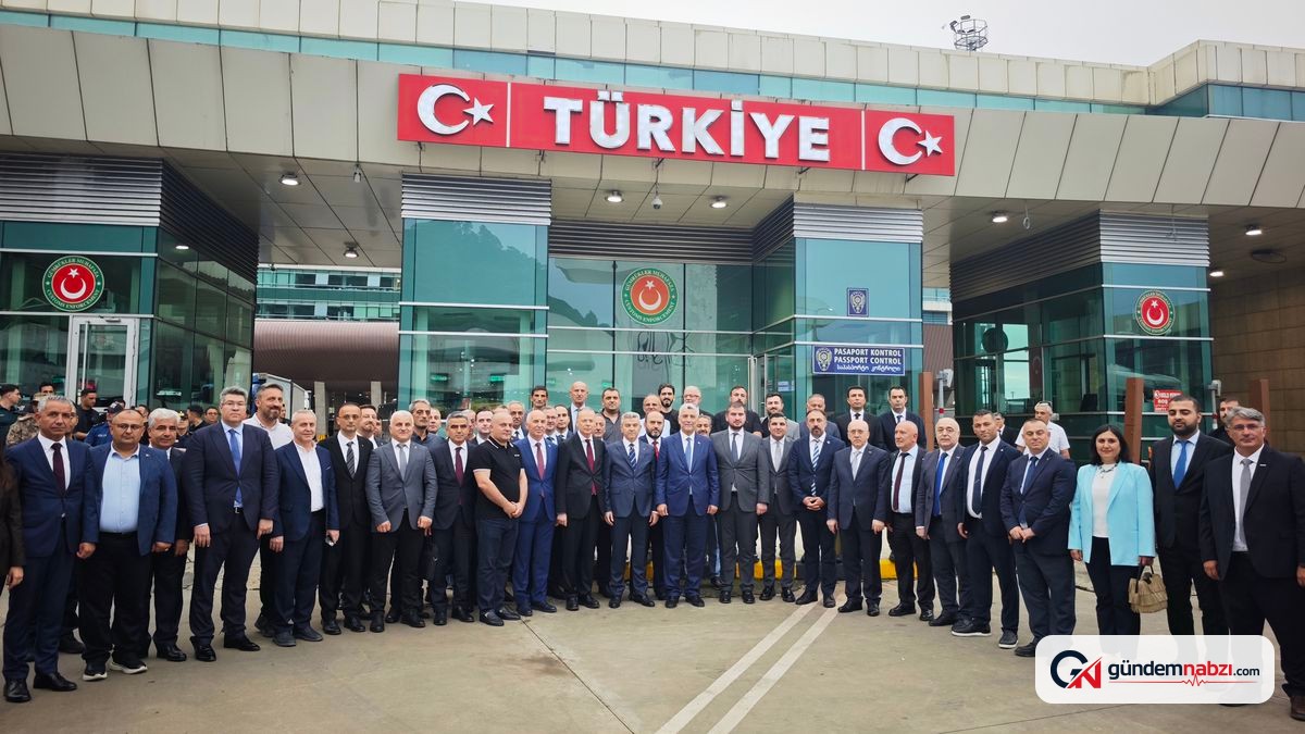 Bakan Bolat: Sarp Sınır Kapısı'ndan geçişler giderek artıyor