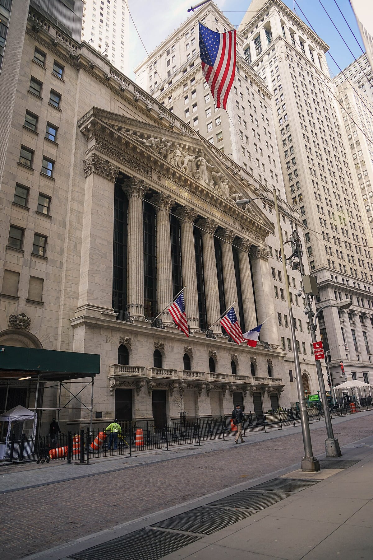 New York borsası haftanın ilk gününü karışık kapattı