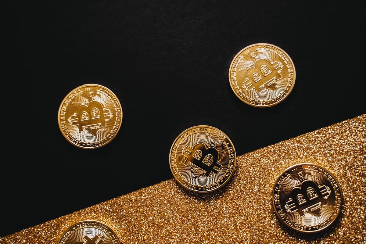 Bitcoin 64 bin dolarda yatay seyrediyor