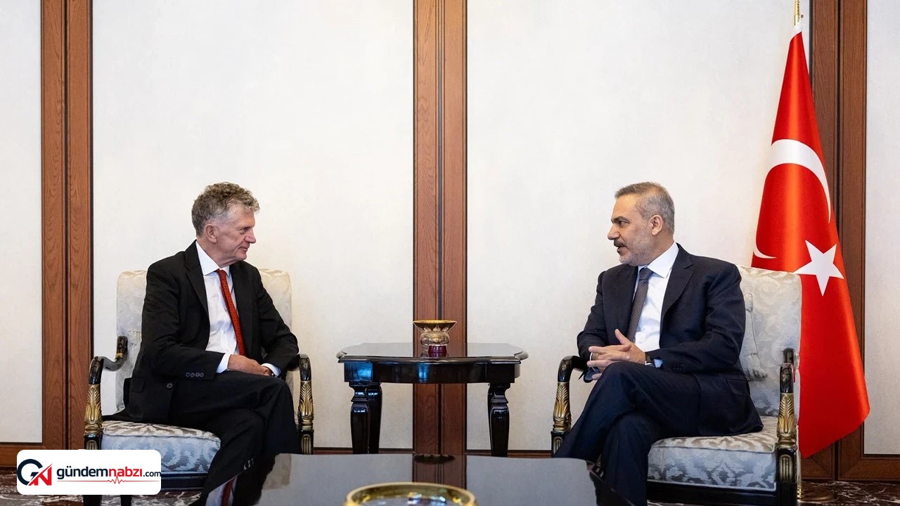 Hakan Fidan, Jonathan Powell ile görüştü