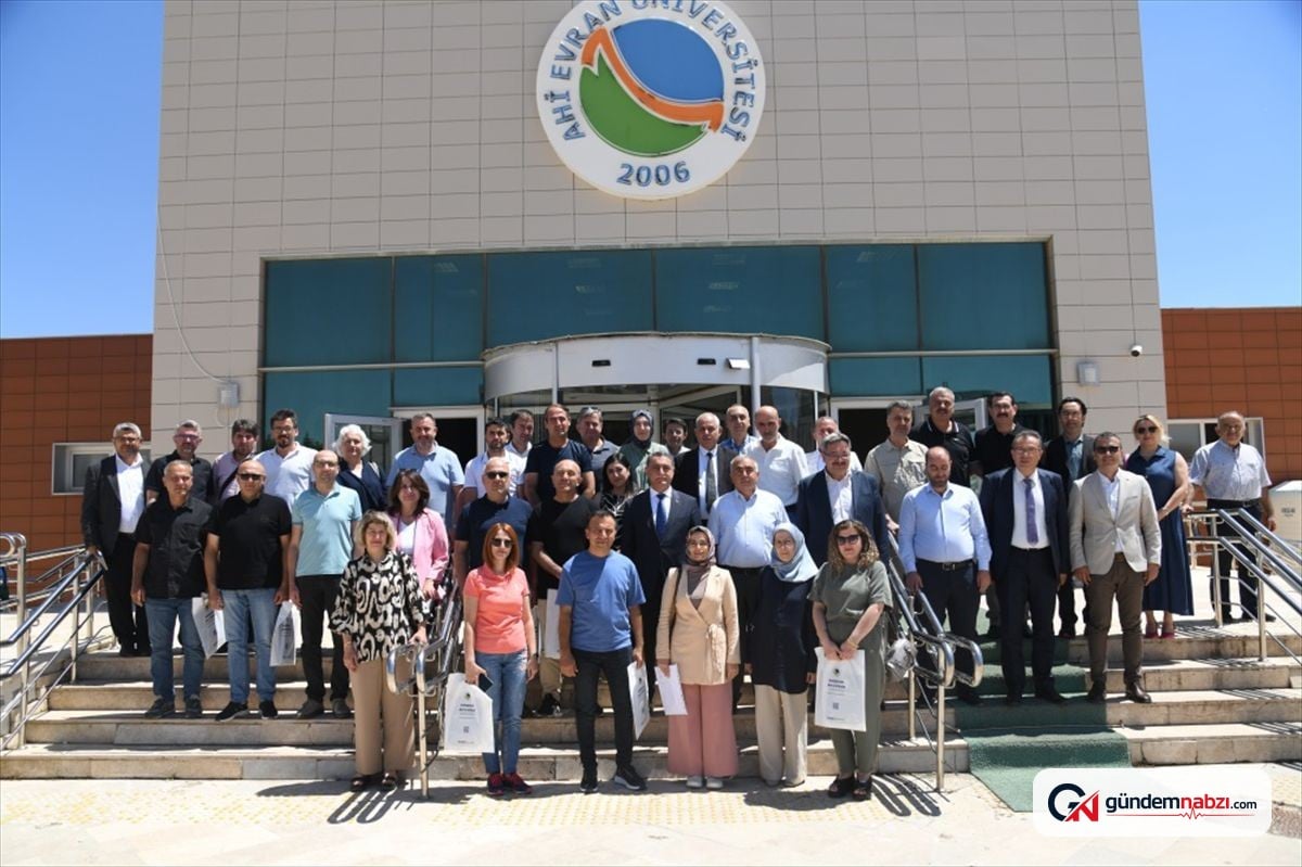 Ahi Evran Üniversitesi'nde rehberlik öğretmenlerine YKS bilgilendirmesi