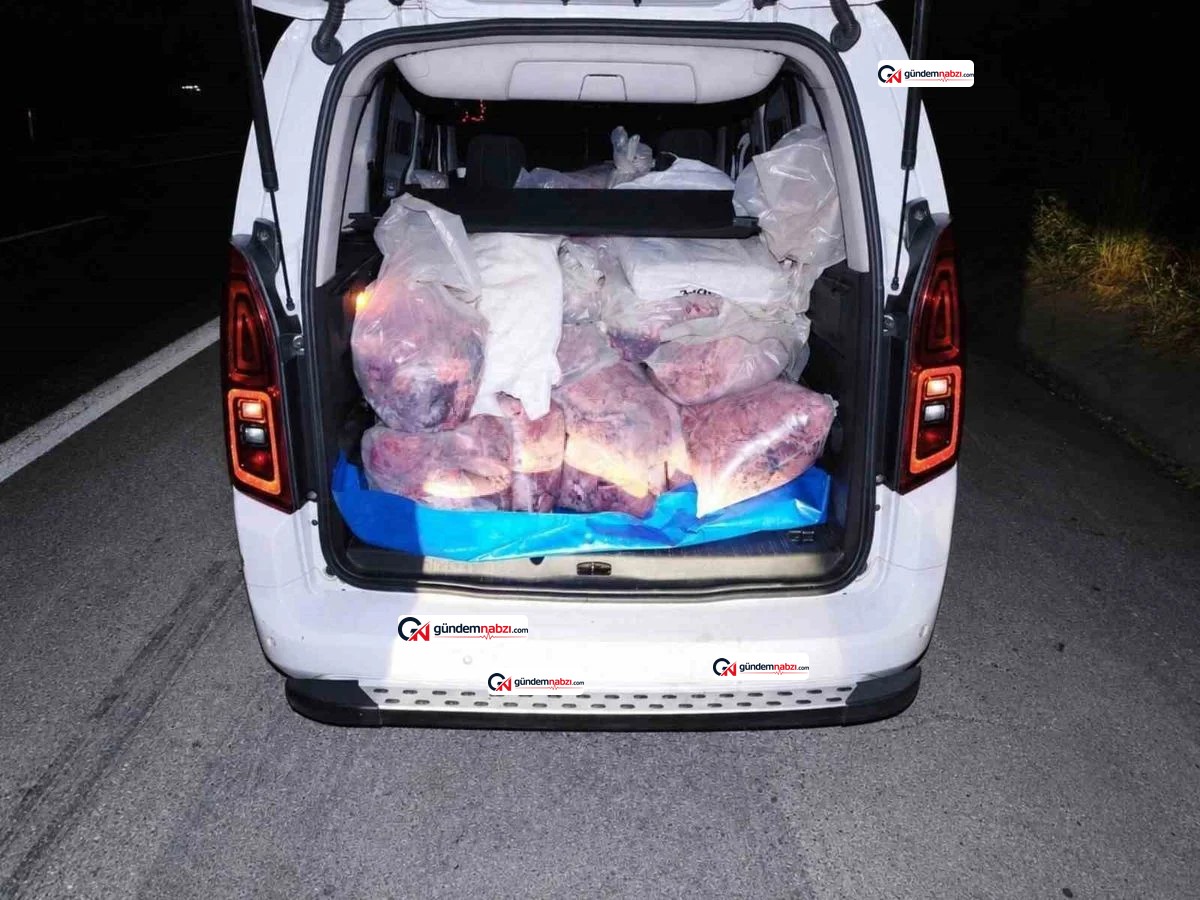 Mersin'de kaçak ve hijyensiz 877 kilo sakatat ele geçirildi