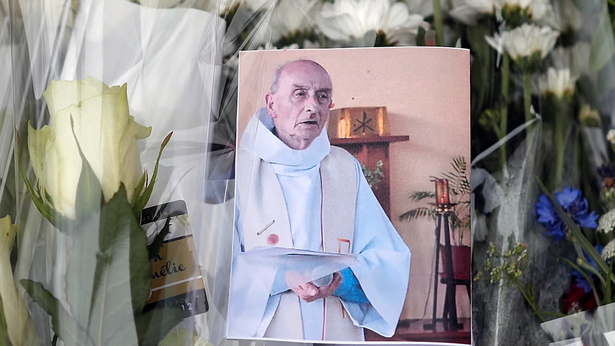 Fransa, katledilen rahip Jacques Hamel'i andı