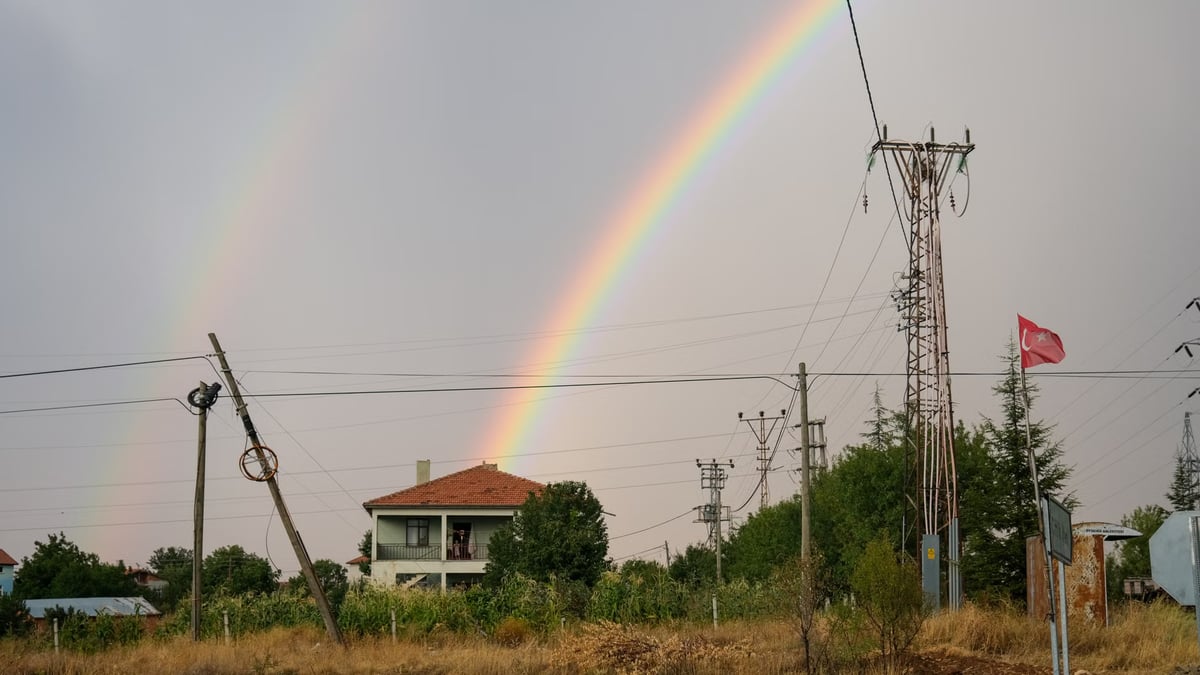 Türkiye'de elektrik üretimi tüketimi geride bıraktı