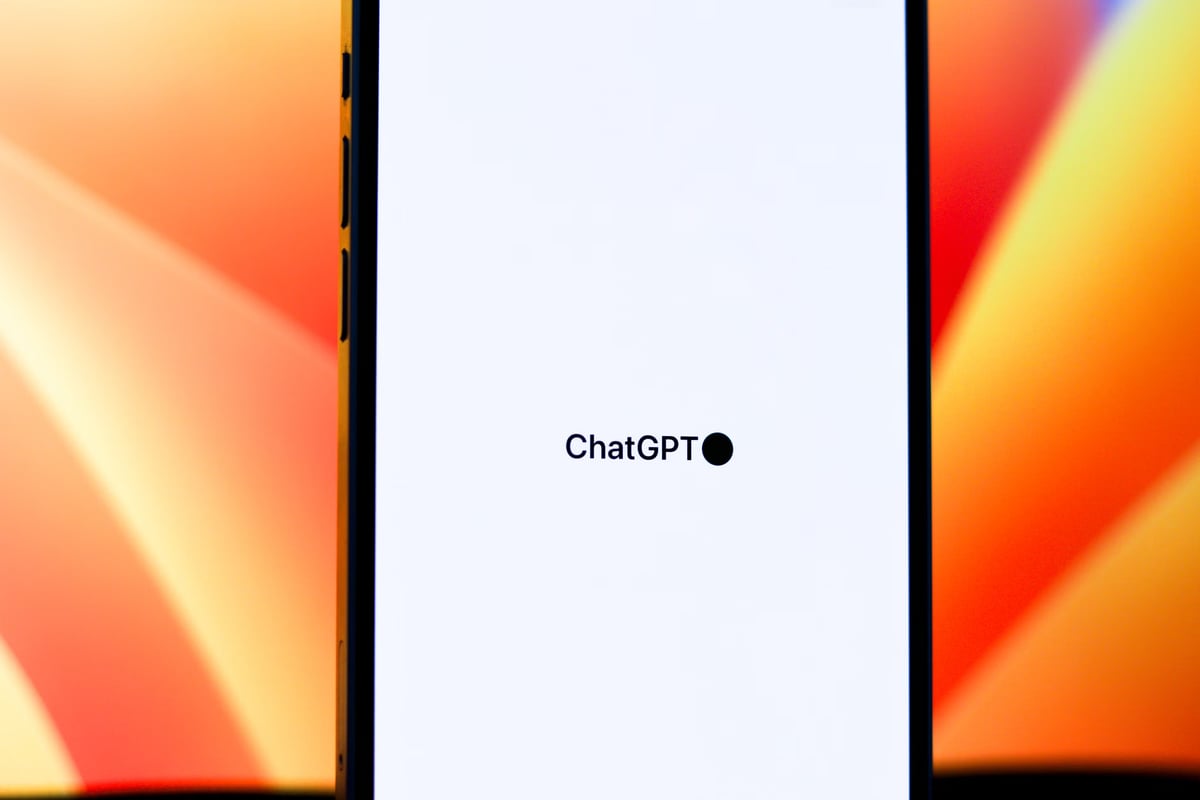OpenAI ChatGPT'de Ünlü yazar taklidini durdurdu