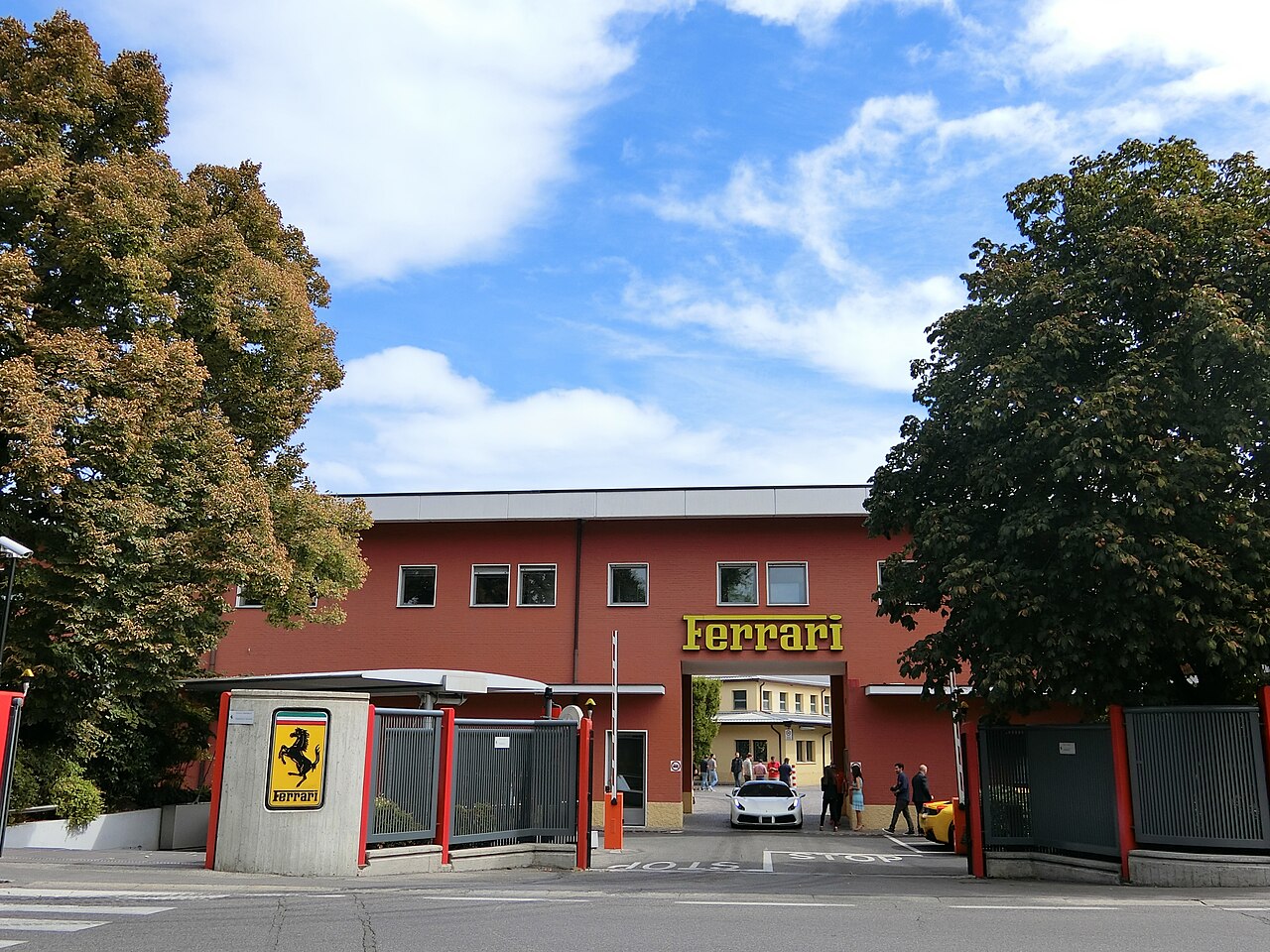 Ferrari'den gelir artışı: F80 ve kişiselleştirme programları etkili oldu