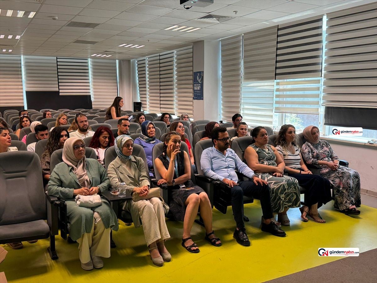 Diyarbakır'da Ergenlerde beyin gelişimi semineri düzenlendi