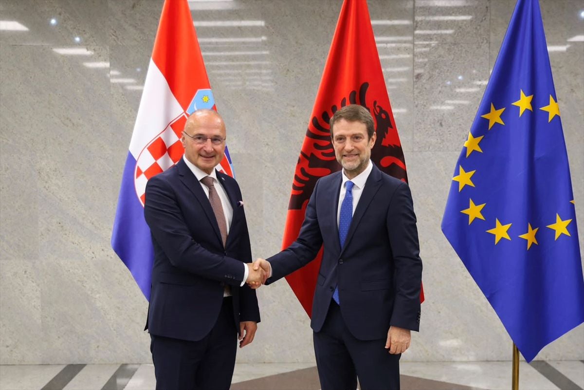 Hırvatistan'dan Arnavutluk'un AB üyeliğine net destek