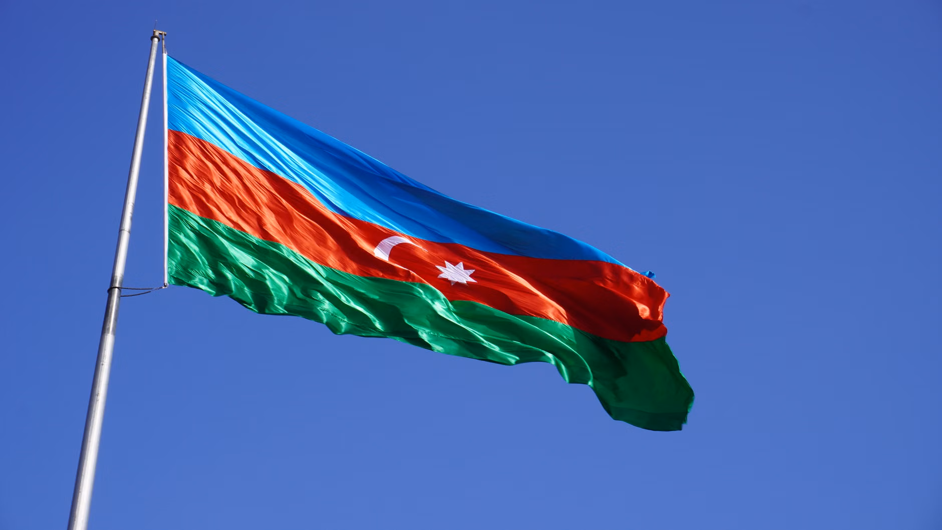 Azerbaycan Sahar TV ve Mehr Ajansı'nı yasakladı
