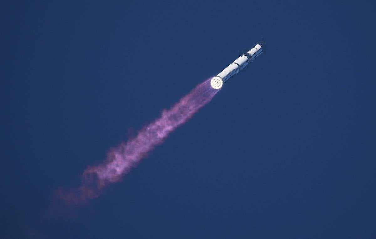 SpaceX, Starship test uçuşunu başarıyla tamamladı