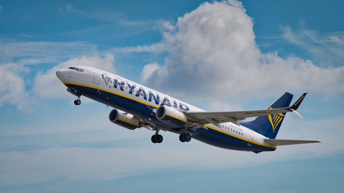 İrlanda uçağında yolcular zor anlar yaşadı