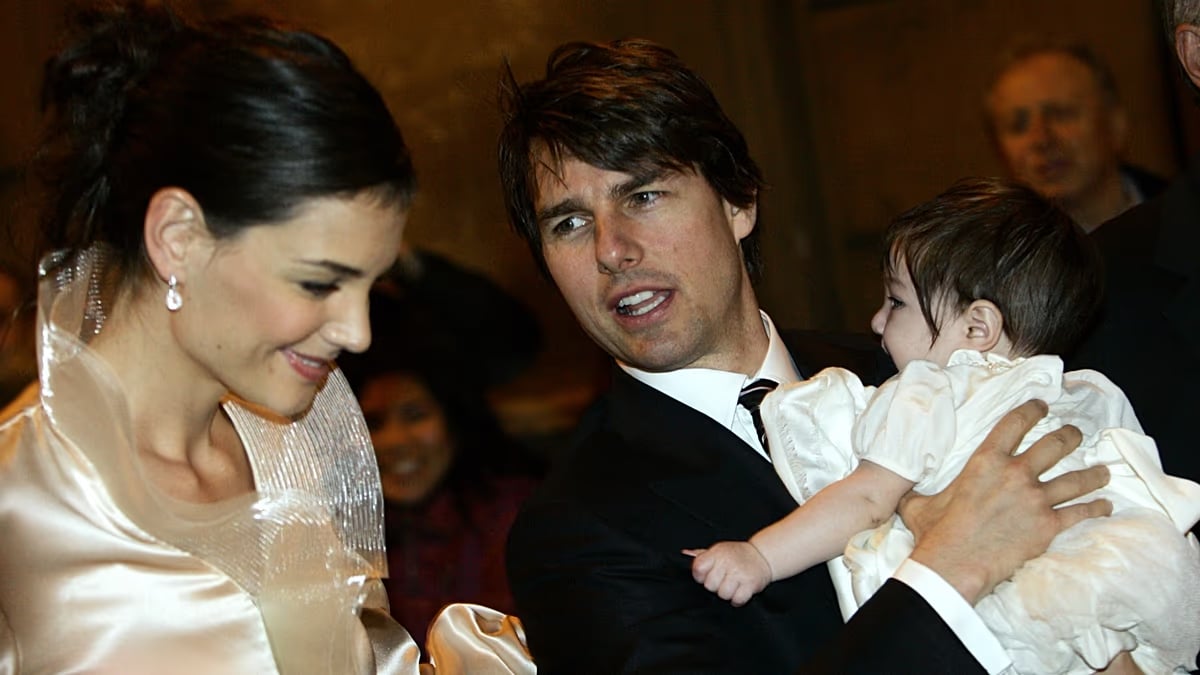 Tom Cruise'un kızı Suri, soyadını bıraktı