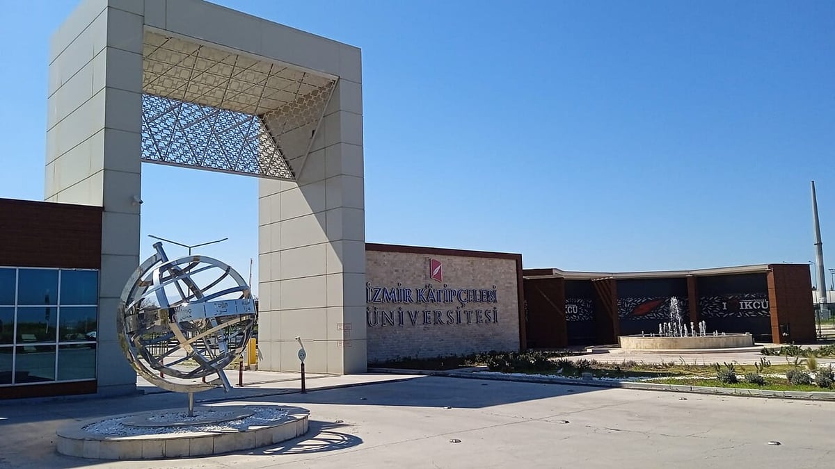 Otizm tanısı ile eğitim yolculuğuna başladı, artık üniversiteli