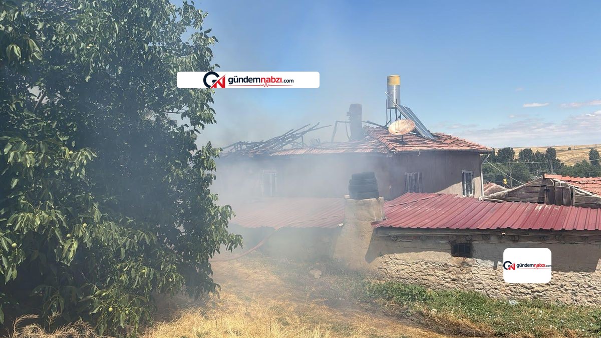 Kırıkkale'de ot yangını müstakil evi kullanılamaz hale getirdi