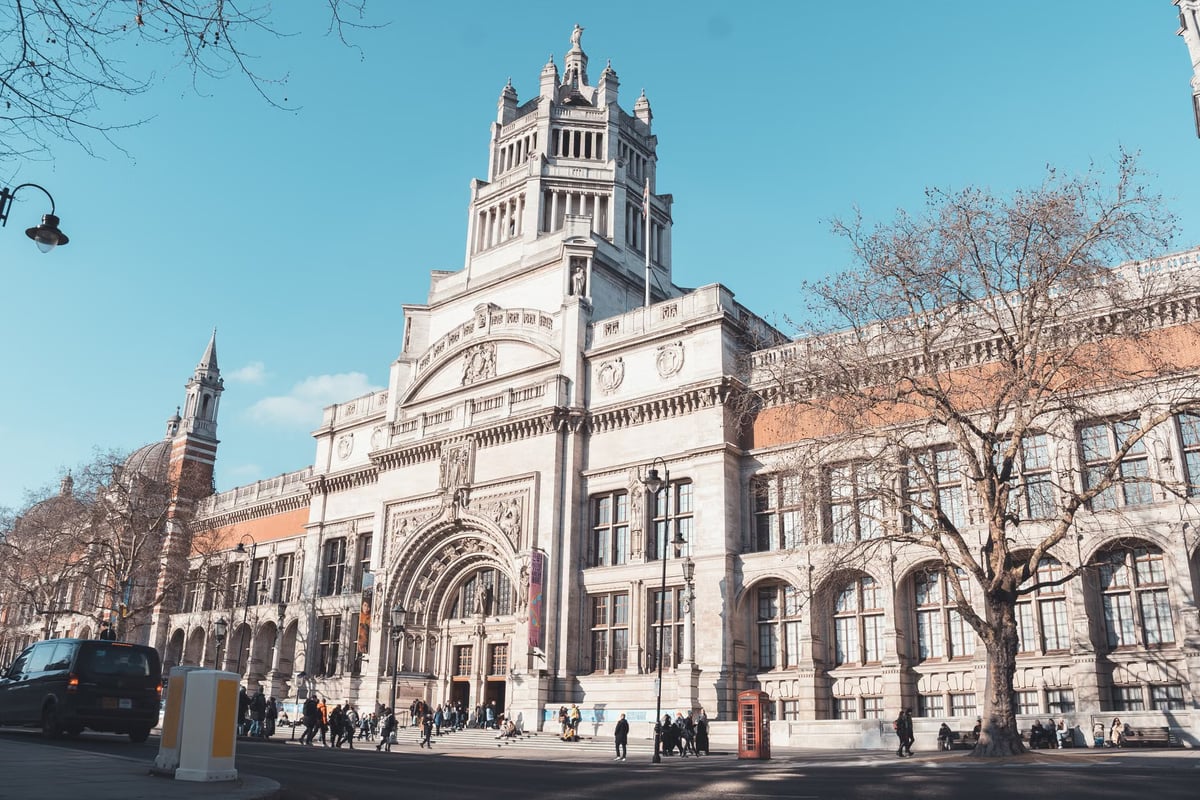 İngiltere'de V&A müzesi çalışanlarından sıcak hava ve maaş grevi oylaması