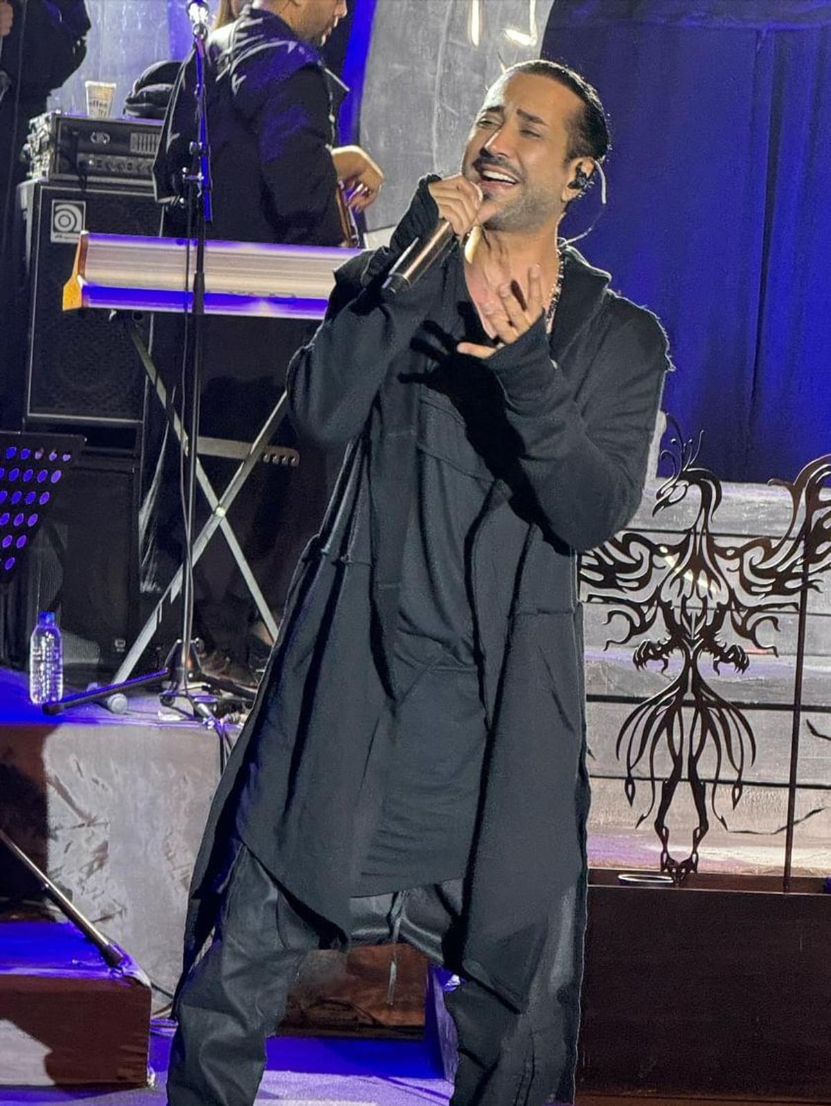 Tan Taşçı Muğla Marmaris'te binlerce kişiye konser verdi