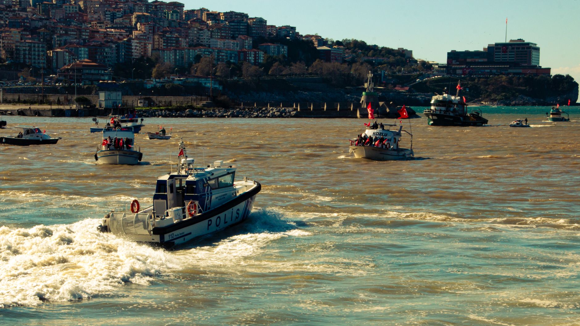 İzmir merkezli yasadışı bahis operasyonunda 34 gözaltı