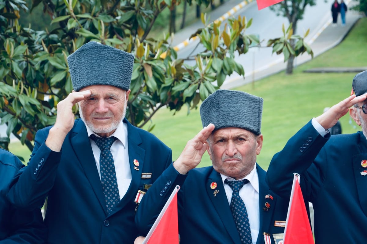 Bilecik'te polis ekiplerinden gazilere vefa ziyareti