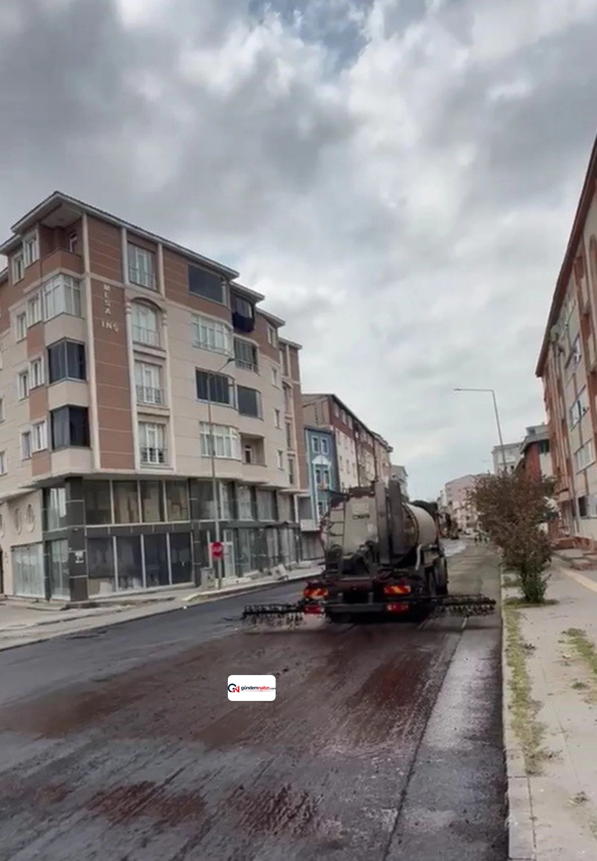 Kars'ta cadde yenileme çalışmaları hız kesmeden sürüyor