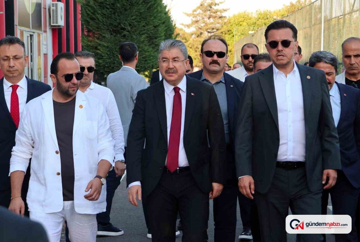 Vali Yılmaz ve Milletvekili Hatipoğlu, Eskişehirspor'u ziyaret etti