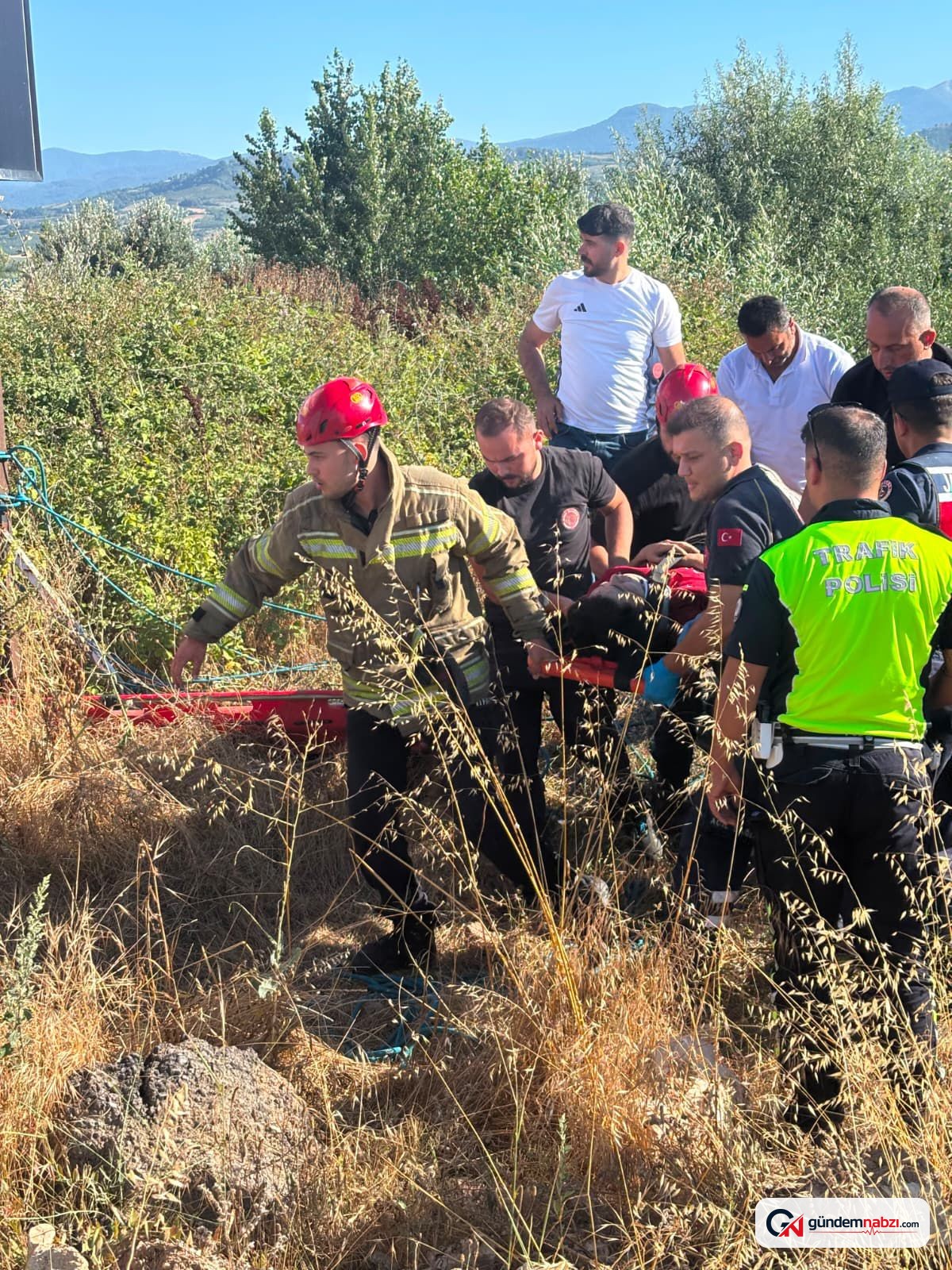 Bursa'da dere yatağına uçan motosikletin sürücüsü yaralandı