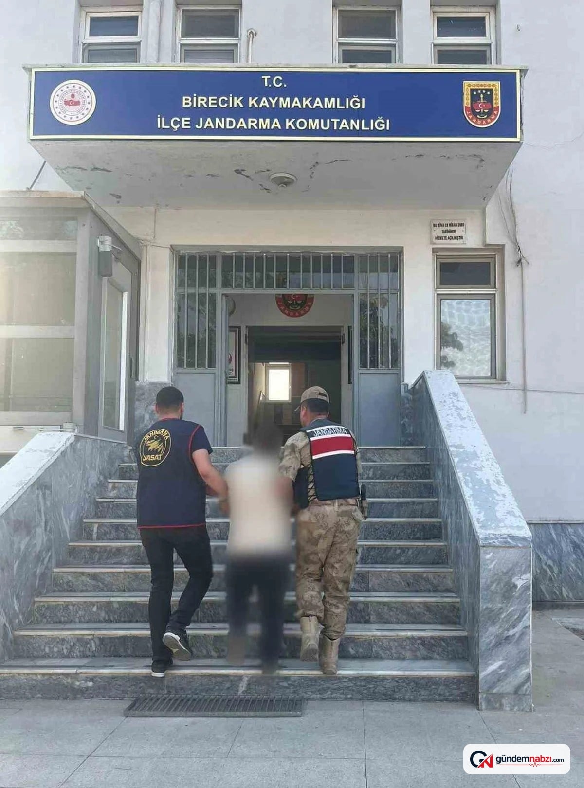 Şanlıurfa Birecik'te 6 yıl 3 ay hapis cezalı firari yakalandı