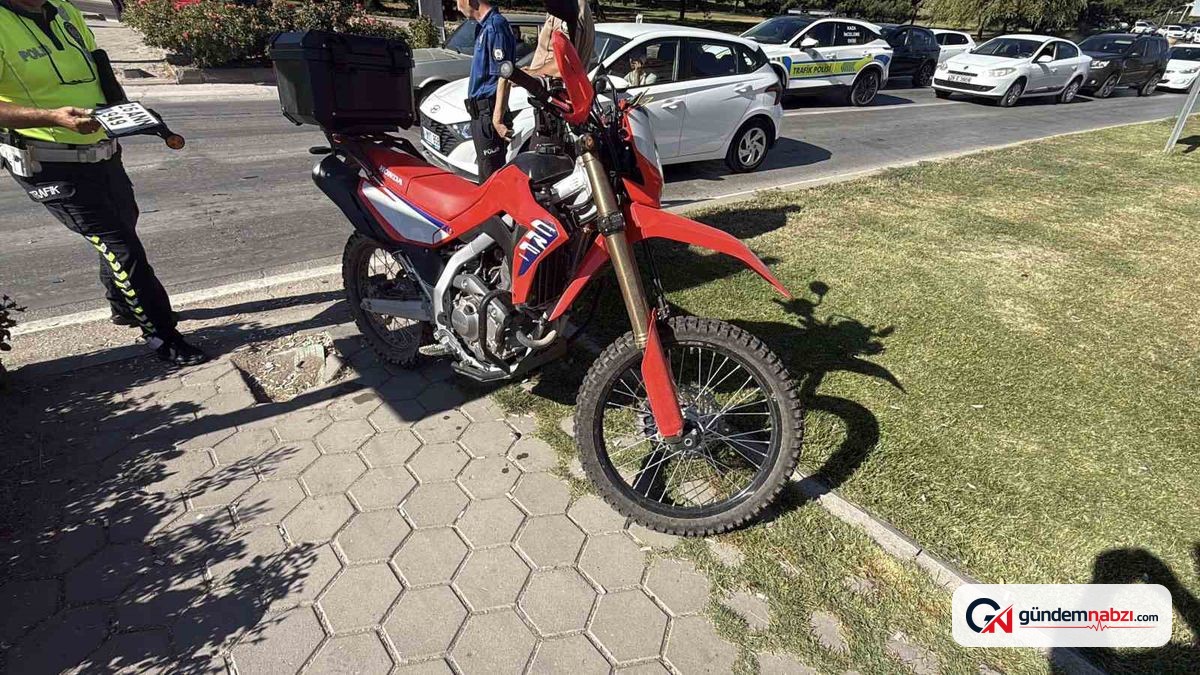 Eskişehir'de otomobil ile motosiklet çarpıştı: 1 yaralı