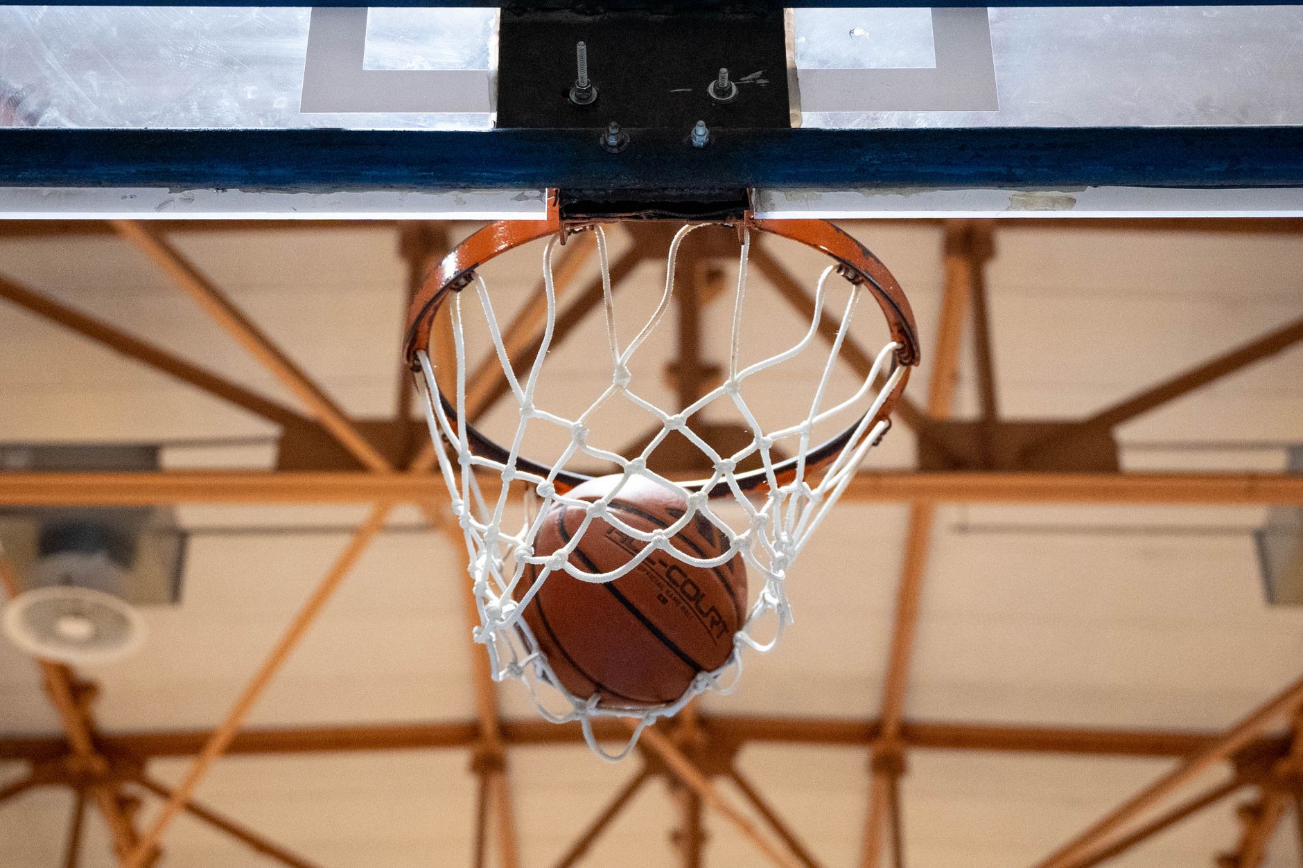 Dünkü ve Bugün Oynanan Futbol ve Basketbol Maç Sonuçları
