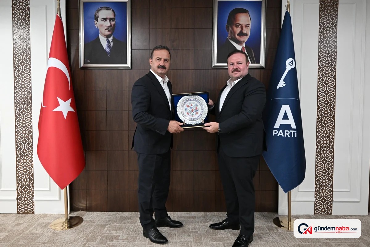 Ağıralioğlu, Öz İplik İş Sendikası heyetini kabul etti