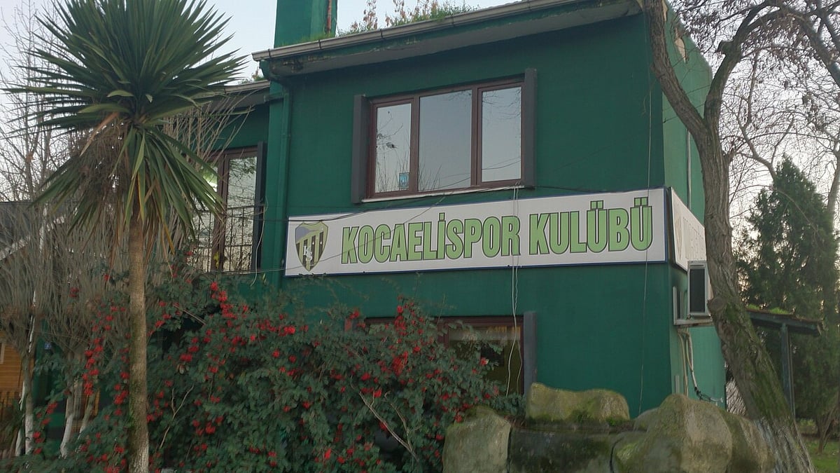 Ege Bilim önceliğinin Kocaelispor olduğunu söyledi