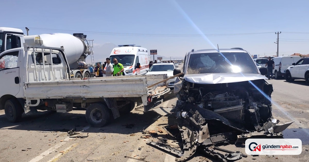Aksaray'da zincirleme trafik kazası: 5 yaralı