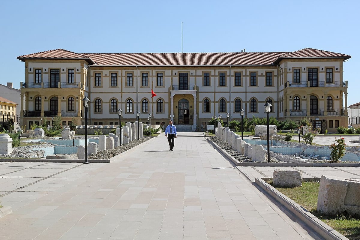 Çorum'da Alevi dedelerinden cemevi yerine huzurevi talebi
