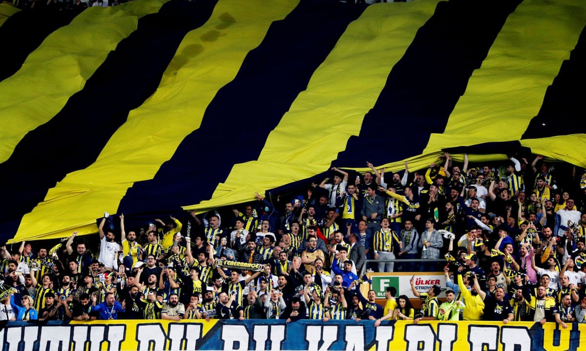 Fenerbahçe'de tribünlerde Aziz Yıldırım dönemi uygulamaları