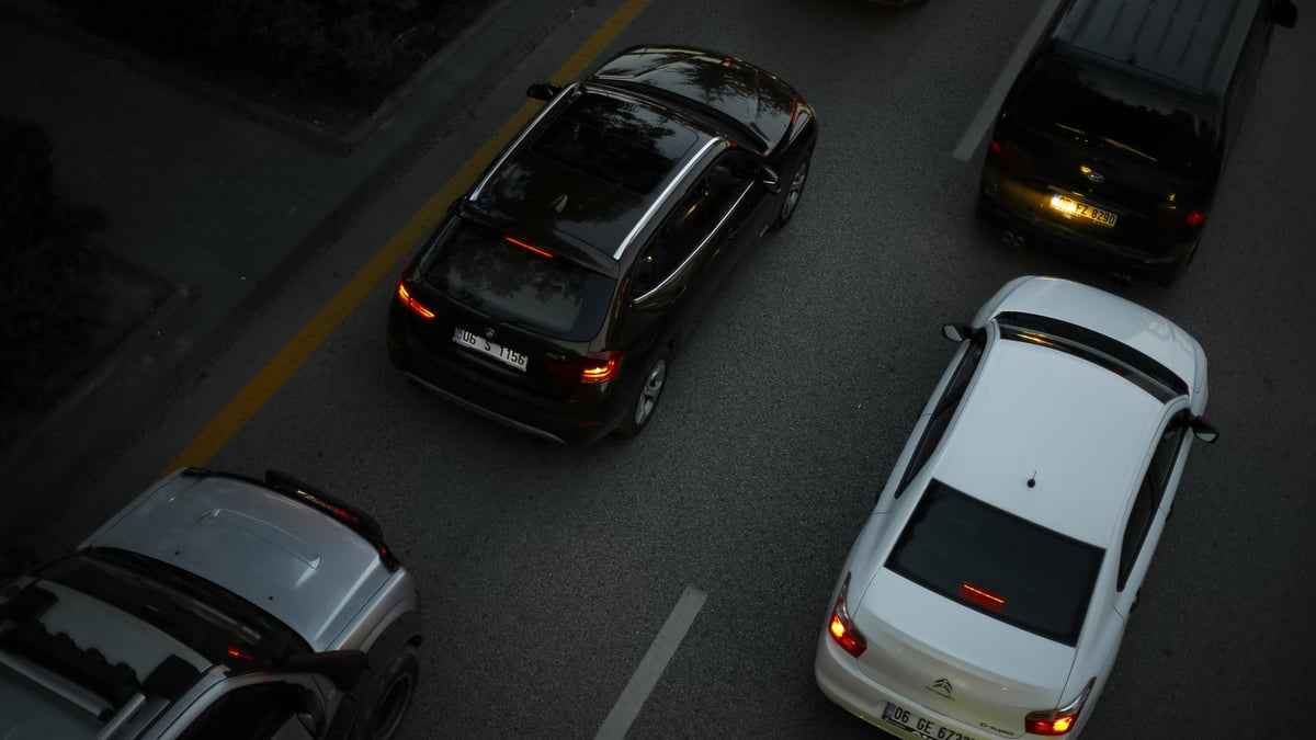 Konya'da makas atan sürücü trafiği tehlikeye attı
