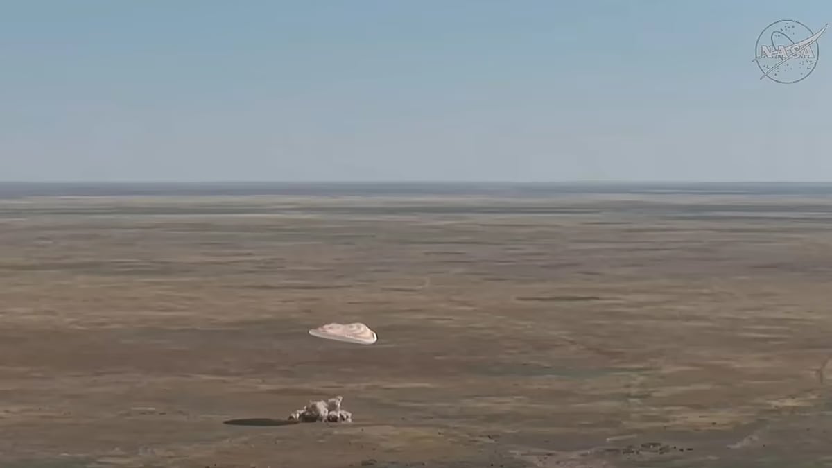 ABD-Rus uzay ekibi, ISS'deki sekiz aylık görevden döndü