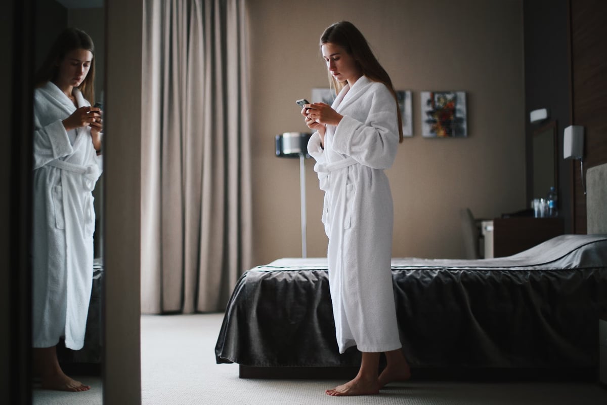 Otel arayışında yanlışlıkla cezaevine mesaj gönderdi